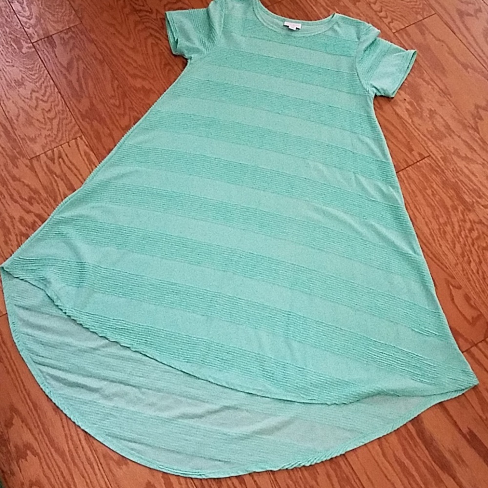 Lularoe dress size XS Carly mint color